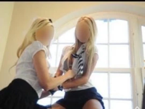 Elly & Anne
