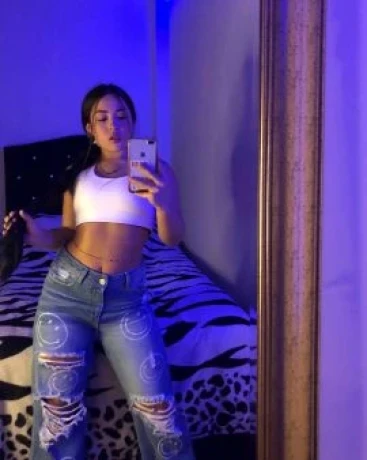 Naima14