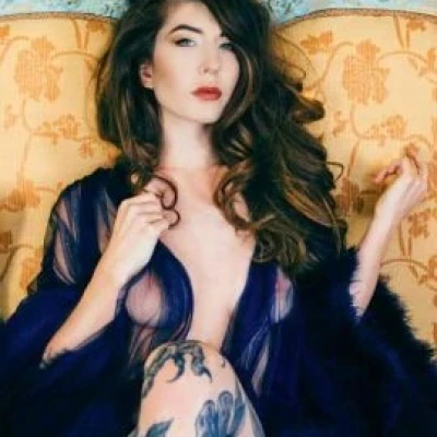 Valerie August