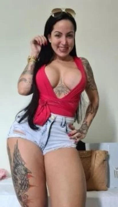 Amelia Pink