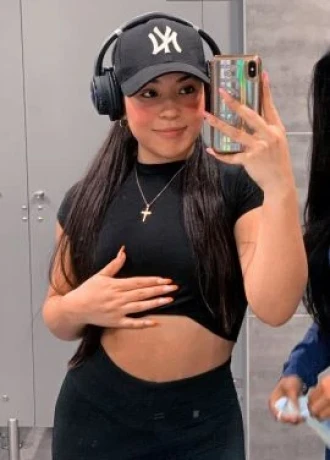 Naima14