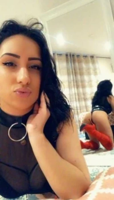 Leyla latín girl