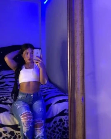 Naima14