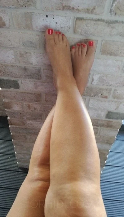 Blond Katy Milf