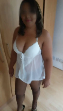 SEXYBUSTYGIRL