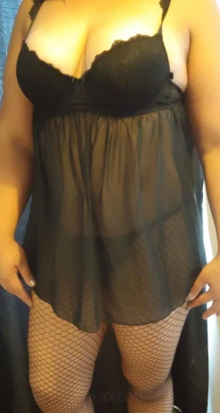SEXYBUSTYGIRL