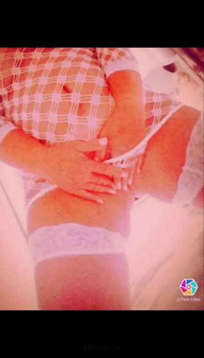 CHEATING WIFE TRIXIE