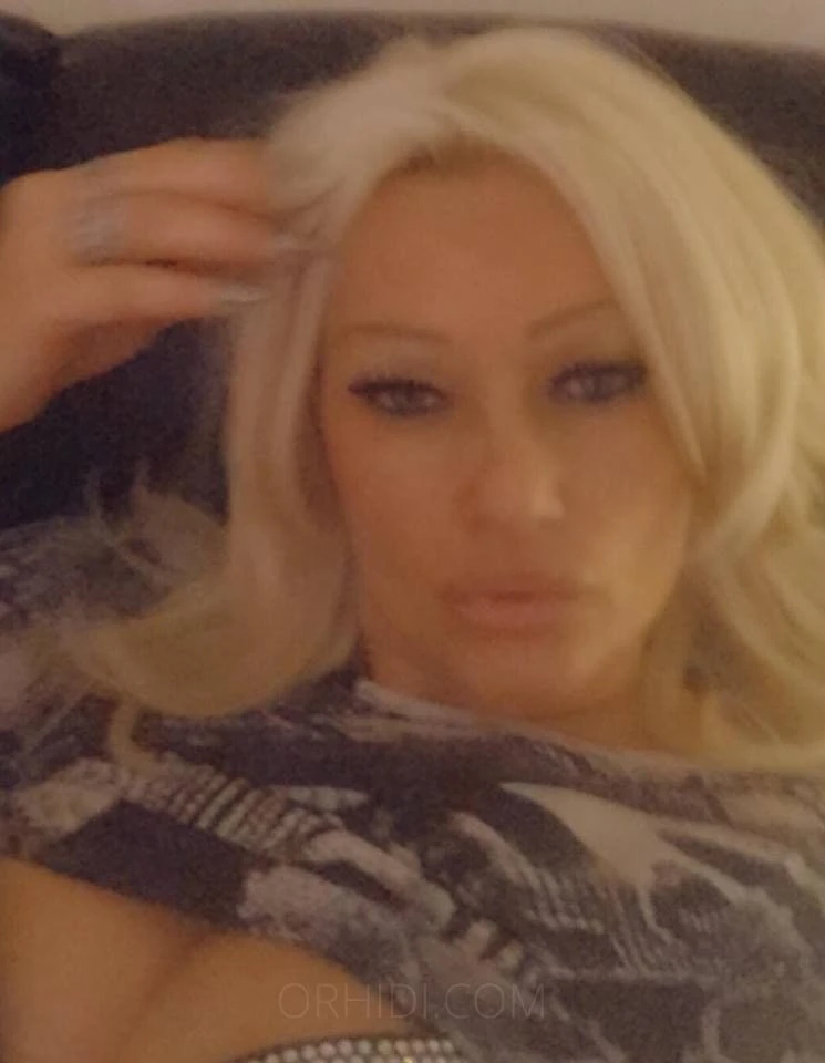 Kelsey milf xxx