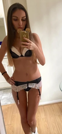 petiteamanda1994