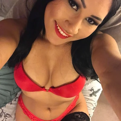  Lara Lane