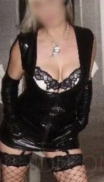 playgirl_pamela