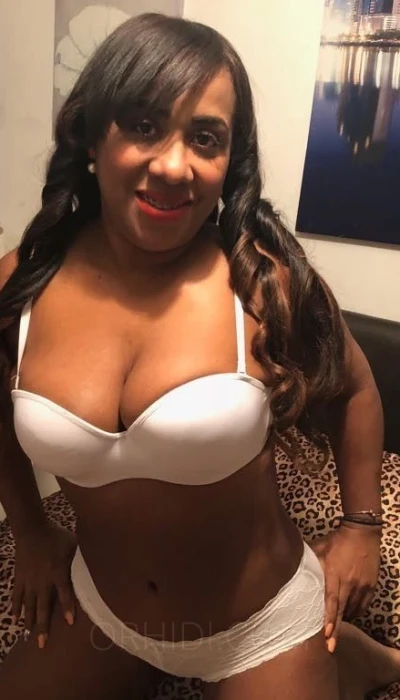 carina mami bella