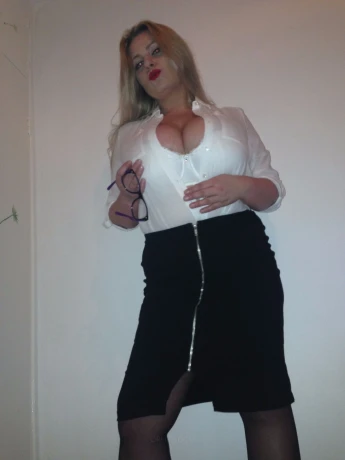Busty-Blonde-Rita