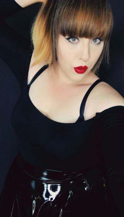 Mistress_Komakino