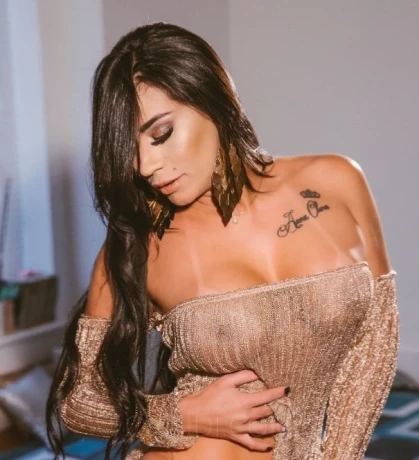vanessa_brunette25
